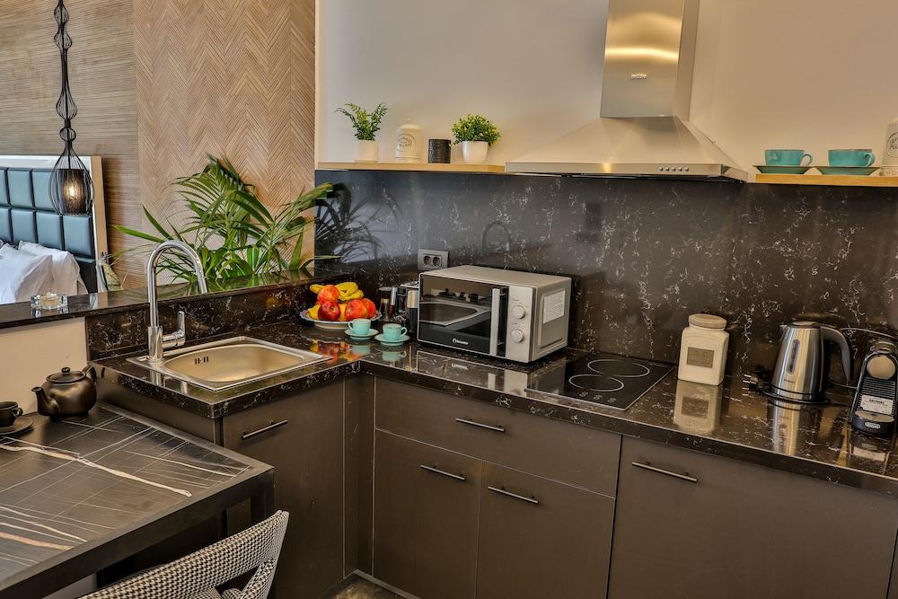 Beach Walk Luxury Suites