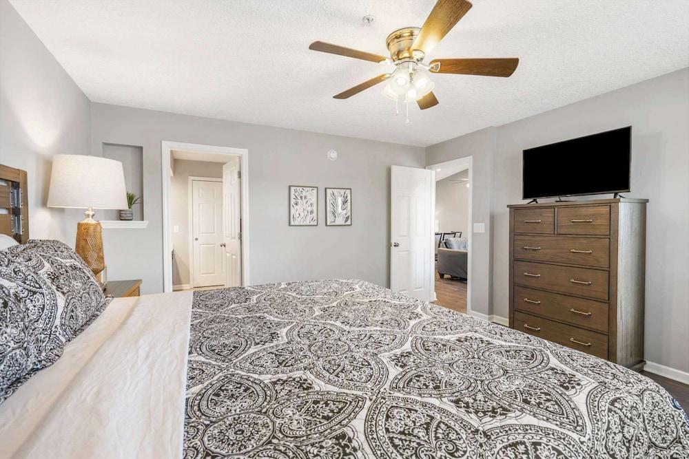 Great Escape I - Private Balcony and Beautiful Views