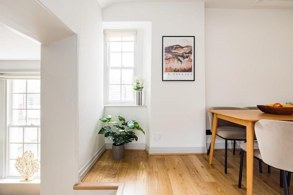 The Westminster Classic - Glamorous 3bdr Flat
