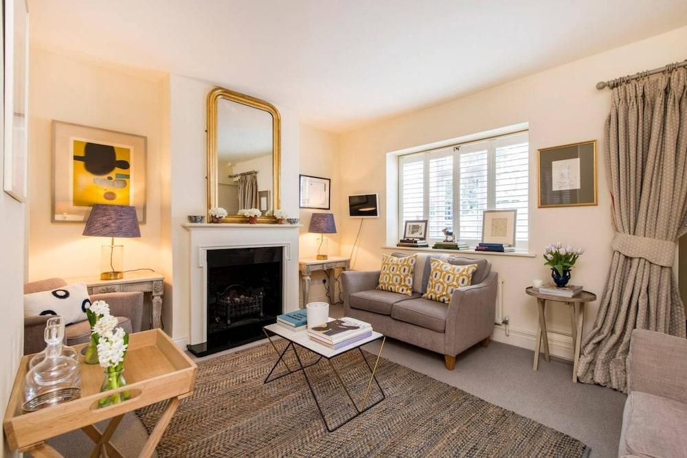 Delightful 2bed Apt in Notting Hill