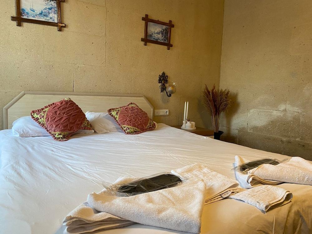 Sinasos Arnovalley Hotel