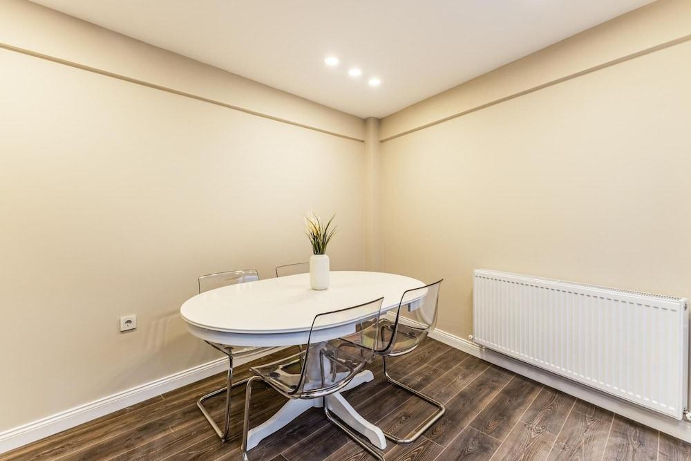 Central and Compact Flat With Terrace in Sisli