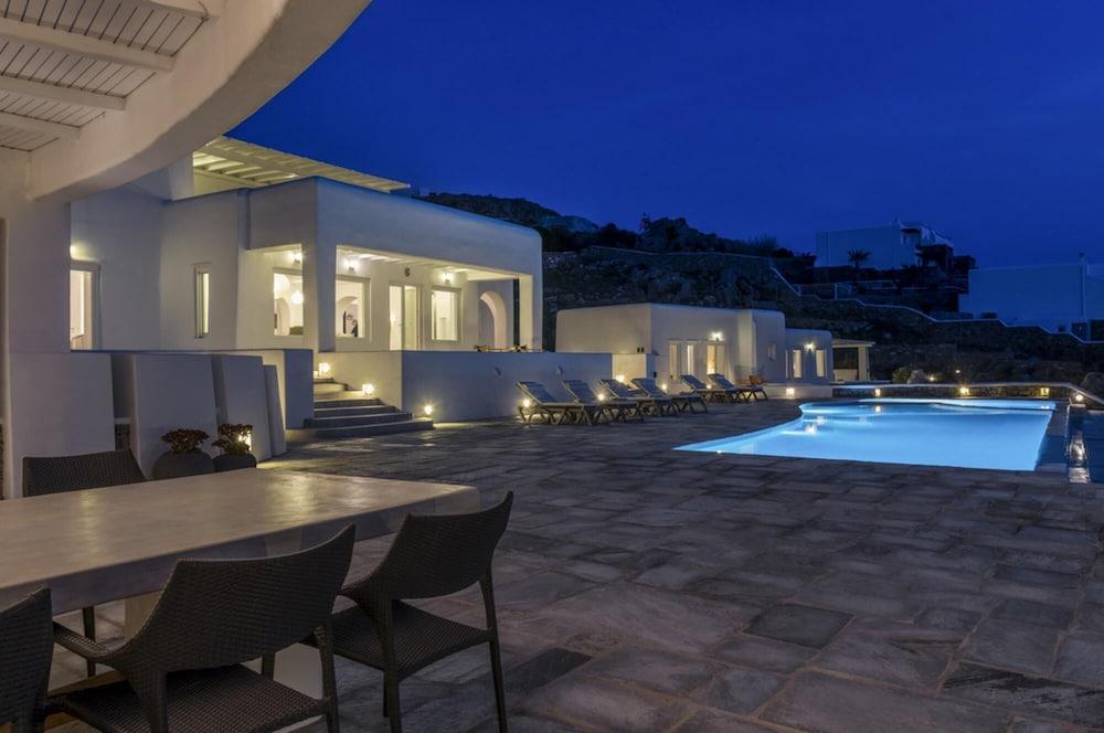 Villa Agatha With Private Pool Outdoor Jacuzzi