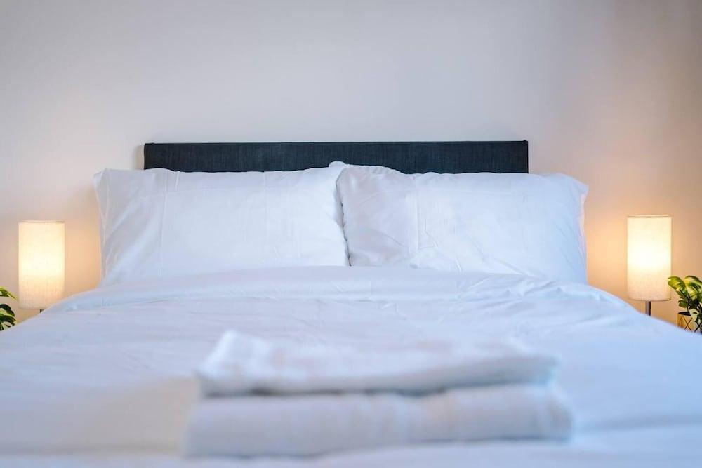 Stunning 2-bed House in Manchester