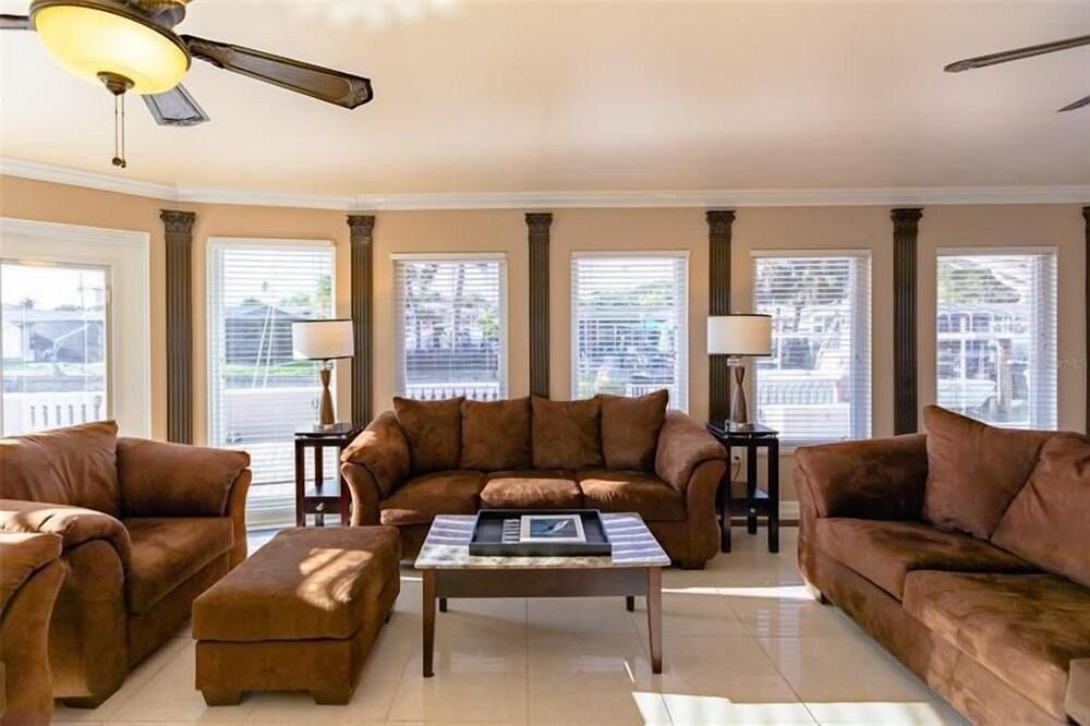 Experience The Ultimate in Luxury Living