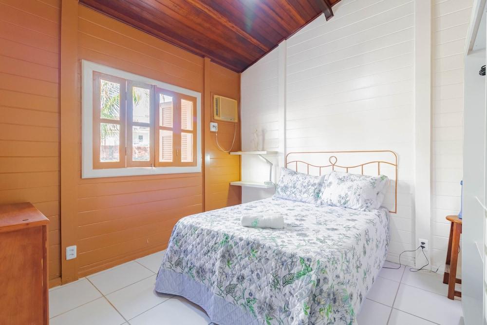 VT04 Excelente Casa 3 Quartos e Piscina