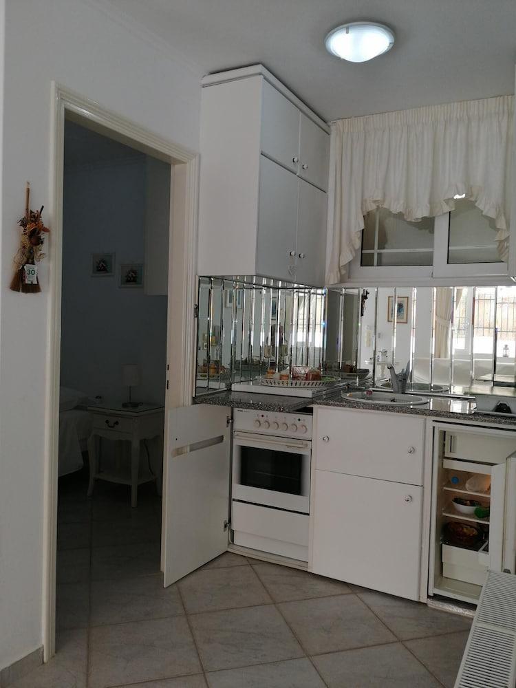Charming 3-bed Villa in Sounio