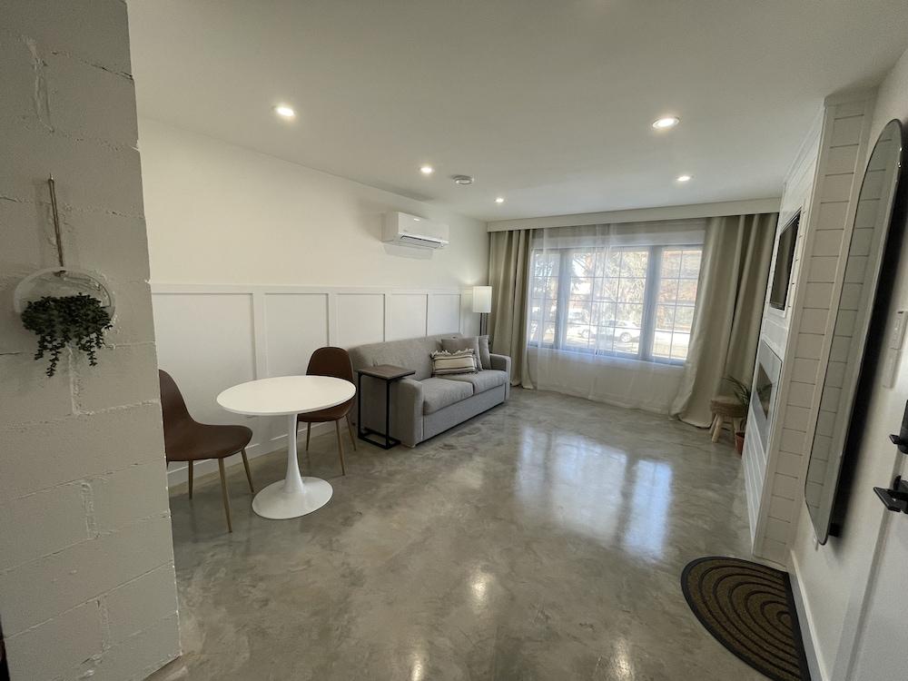 Suite IV at The IV HAUS