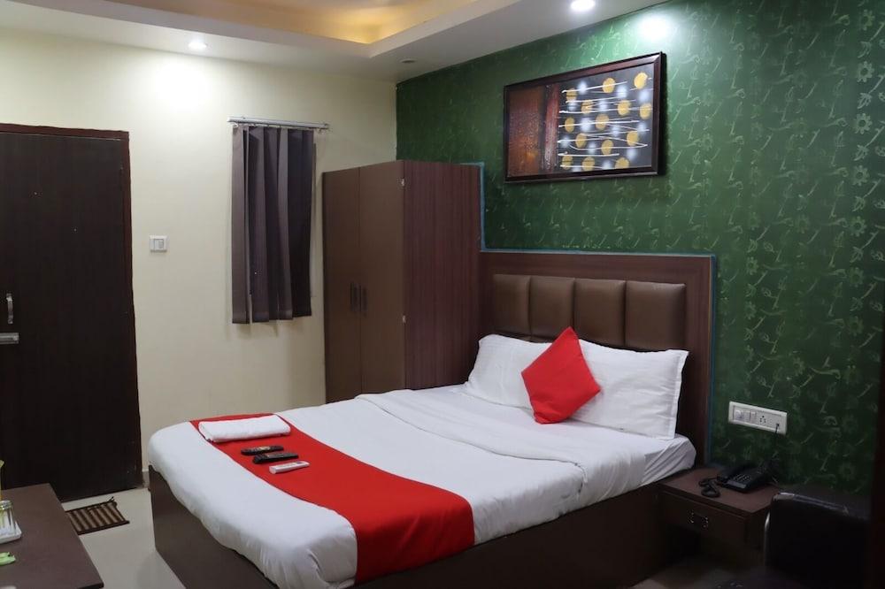 Hotel Ashiana Palace