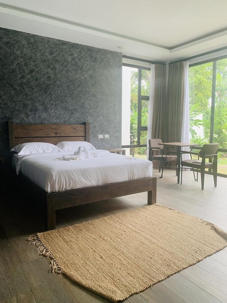 tana mysterious garden resort