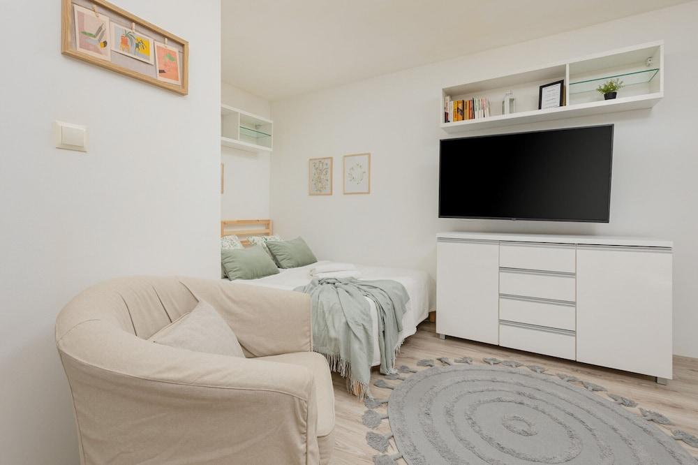 Light Studio With Balcony by Renters