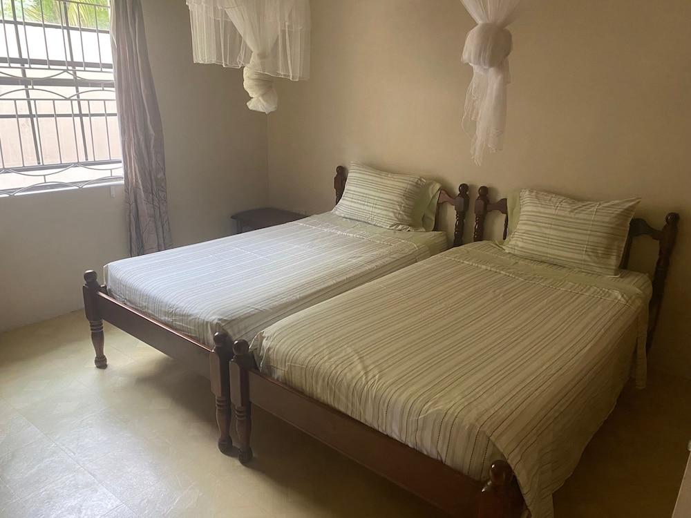 Immaculate 3 Bed Villa Overlooking Admiralty Bay