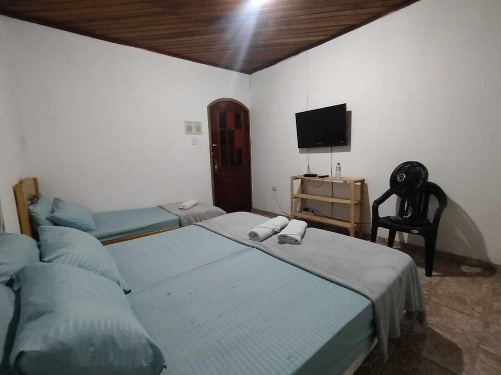 Haja Luz Pousada em Itaquaquecetuba