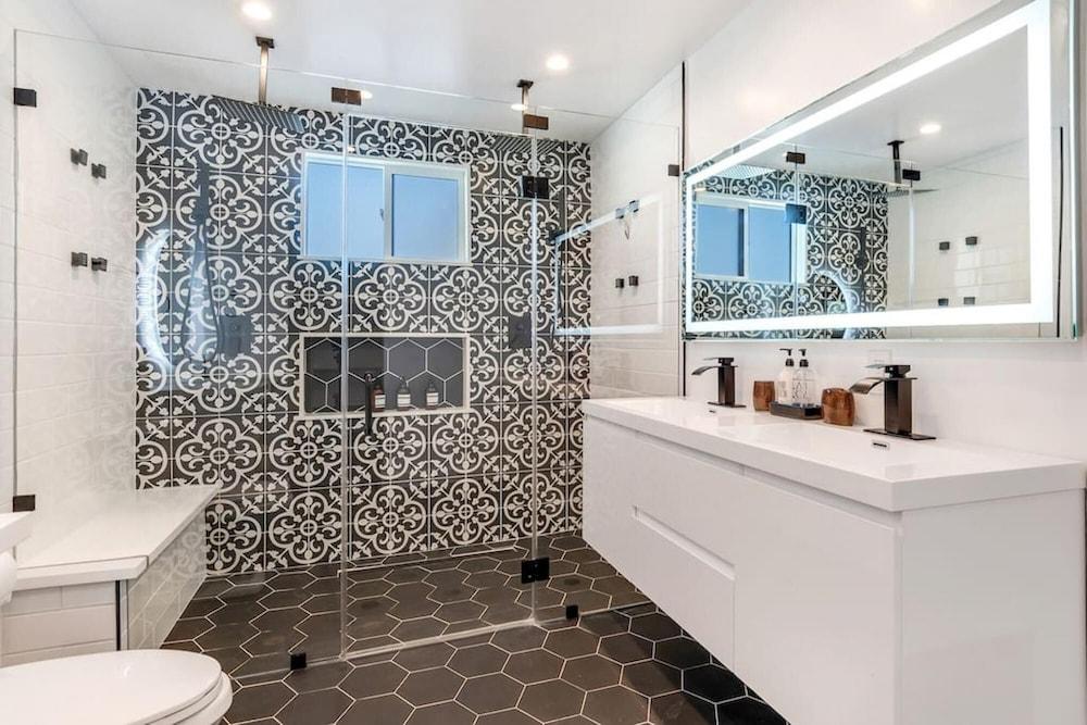 Desert Hive The Conservation Experience