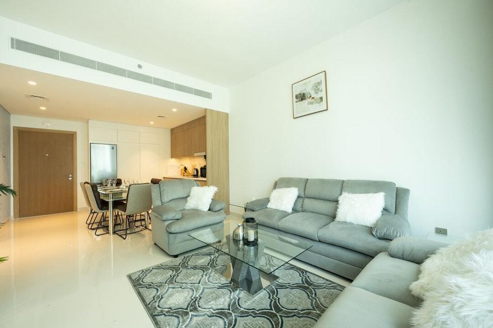 Beach Vista - Four Apple