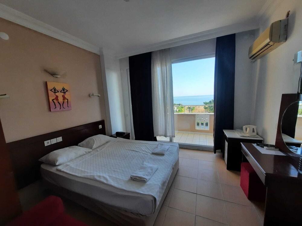 De Mare Family Hotel