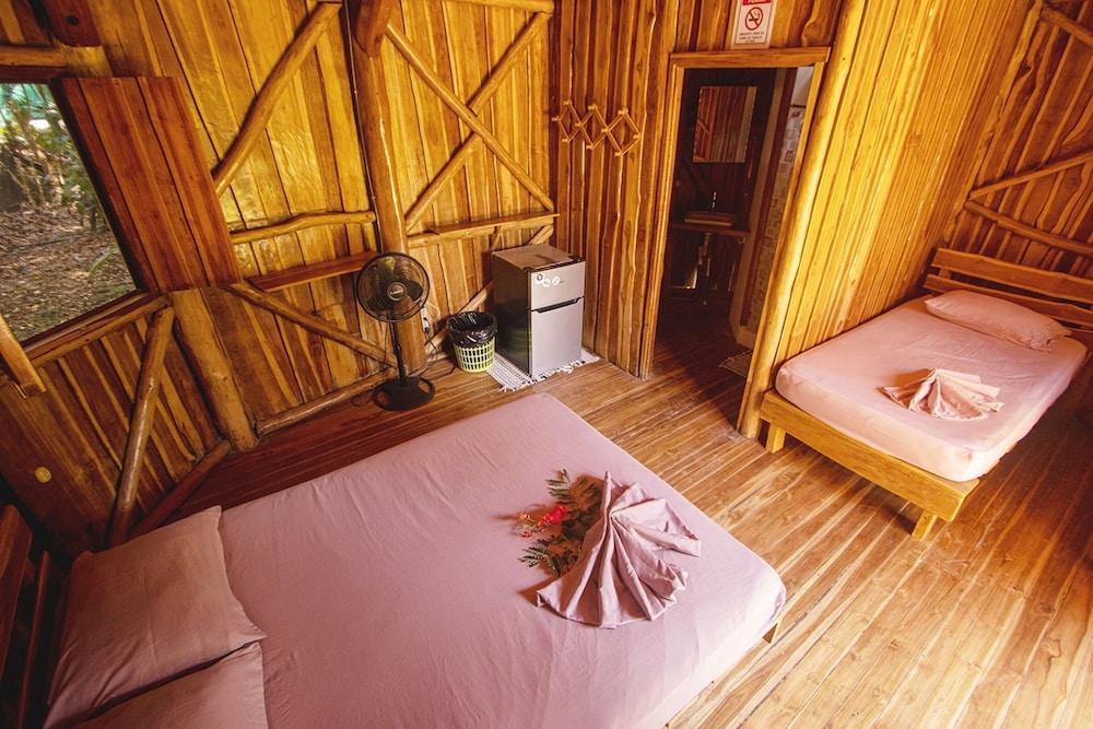 Don Jons Lodge -Surf & Yoga