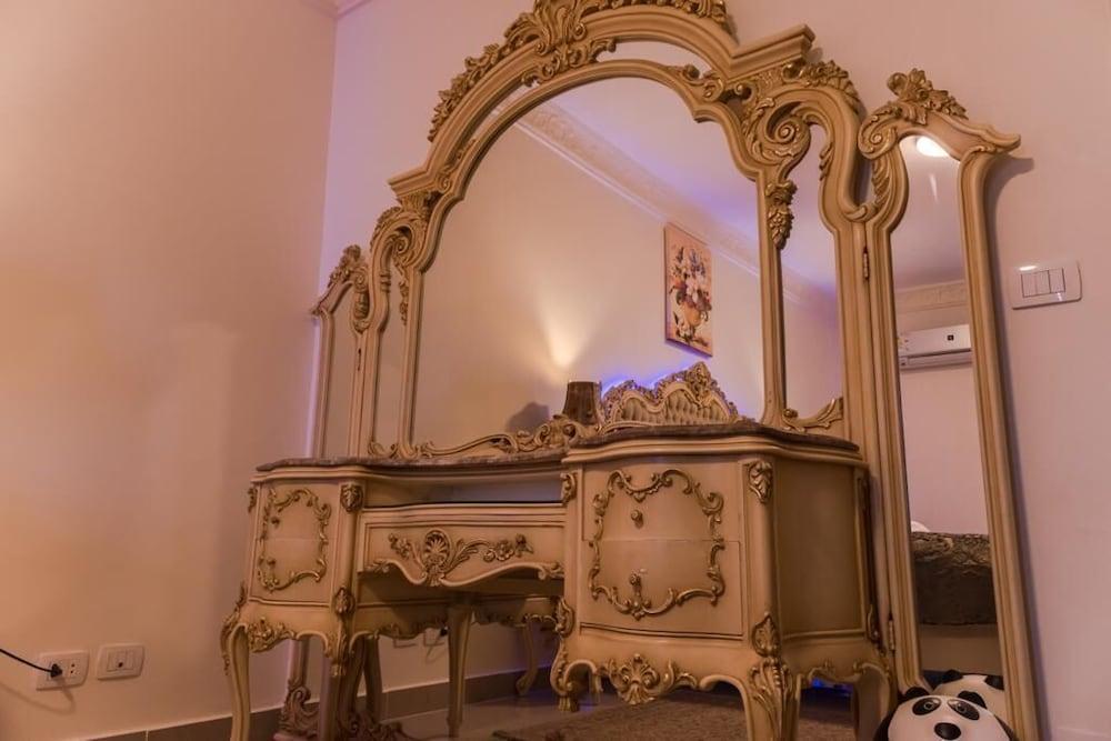 Gleem Luxury Apartments