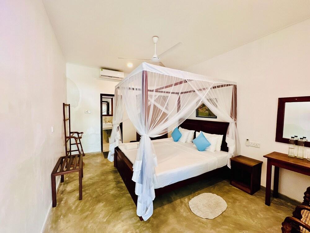 The White House Villa