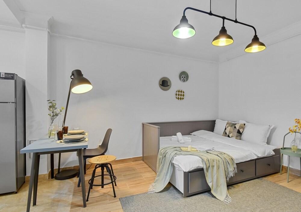 Young Studio in Avangarden City