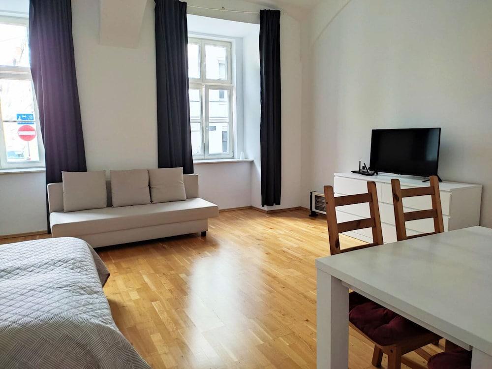 Lovely Modern Historical 1-bedroom