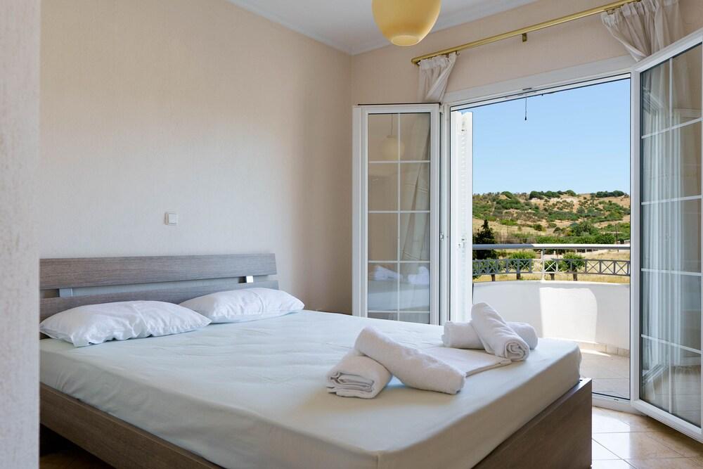 Charming Luxury Villa for 16 People