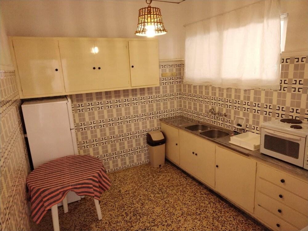 Orestis Old Cottage House Num1