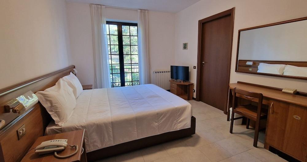 Hotel Montegrino Lakeview