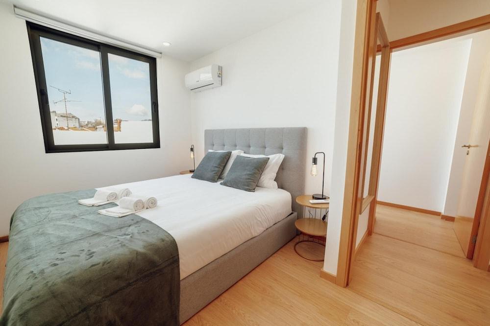 Modern Stylish Apartment II by Vacationy