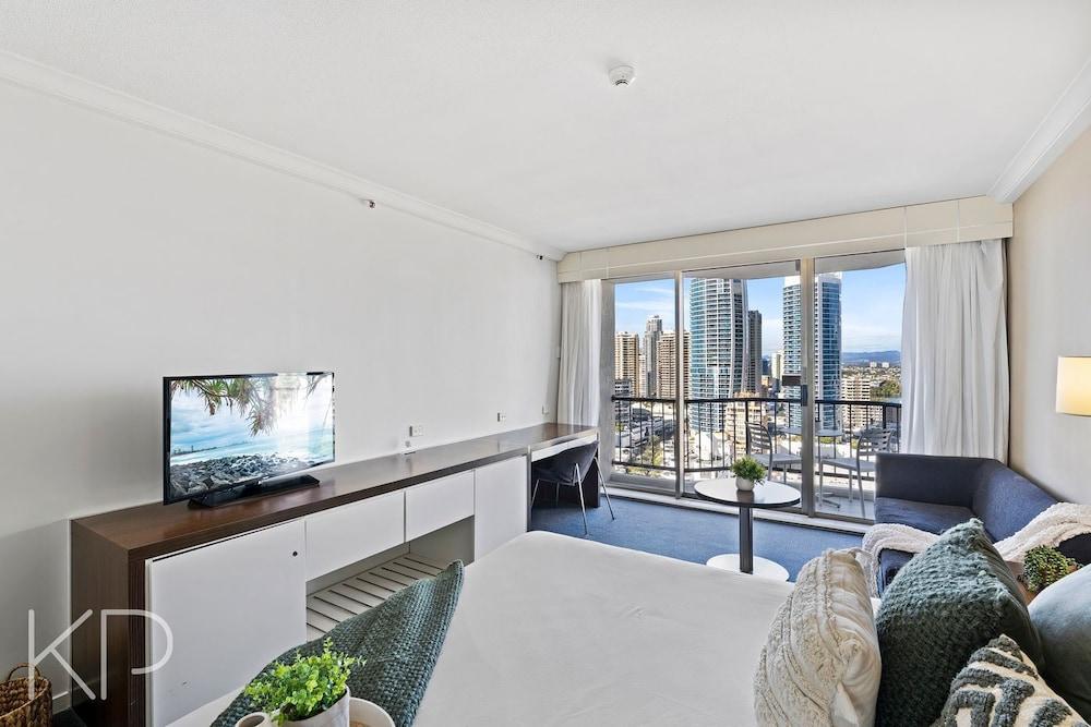 Hotel Apartments on 22 View Avenue, Surfers Paradise