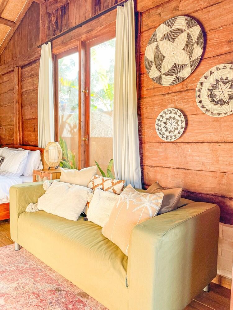 Villa Kohana by Supala