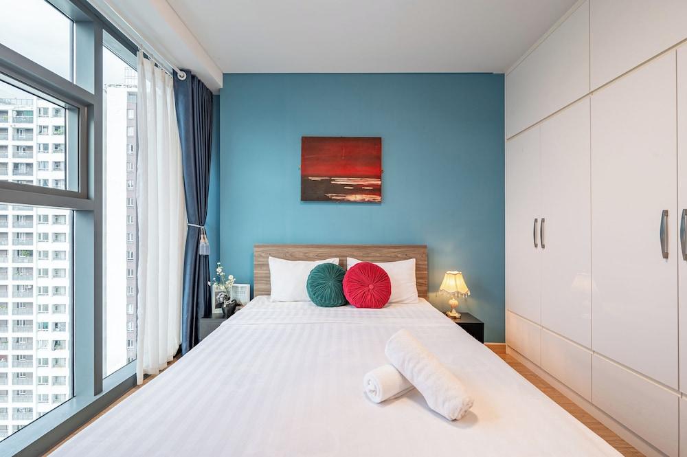 Luxury Sunwah Apartment near Landmark 81 - City View