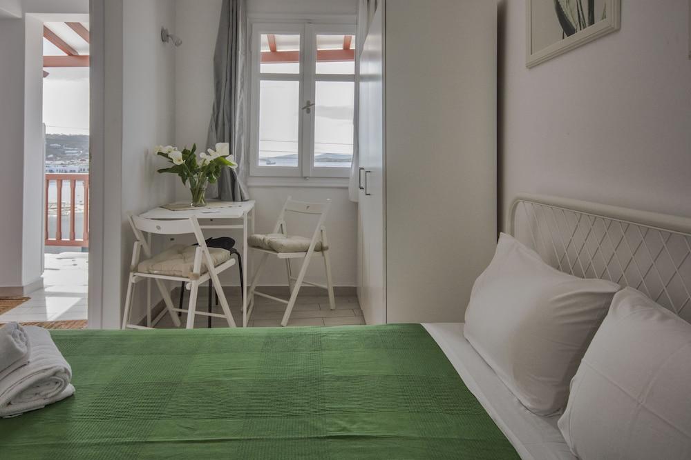 Arodou Studio and Apartment