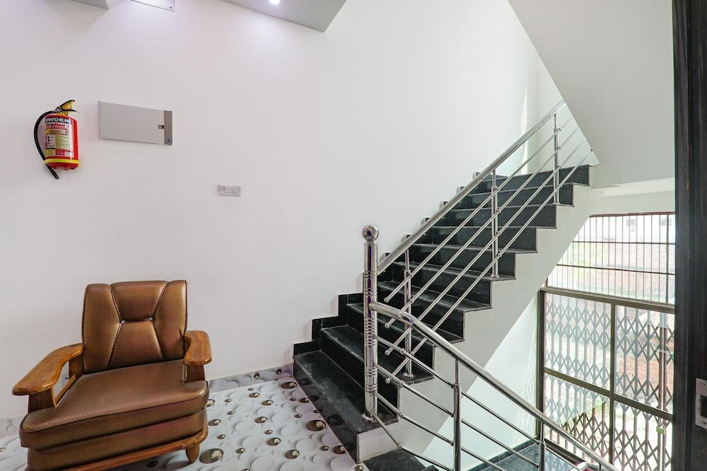 FabHotel Lumbini International