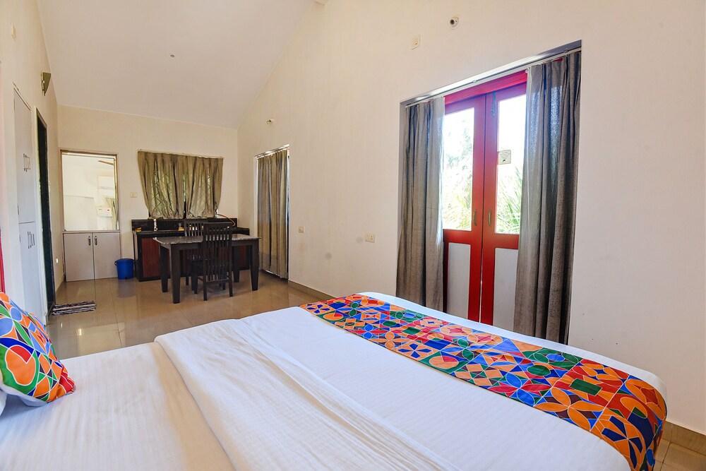 Fabexpress Shraddha Botique Villa