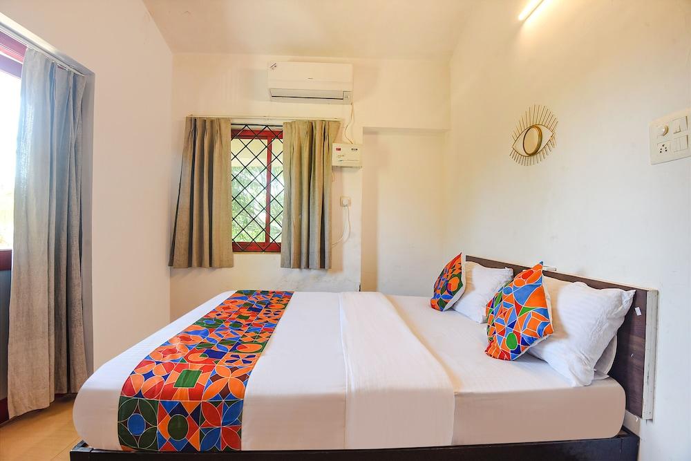 Fabexpress Shraddha Botique Villa