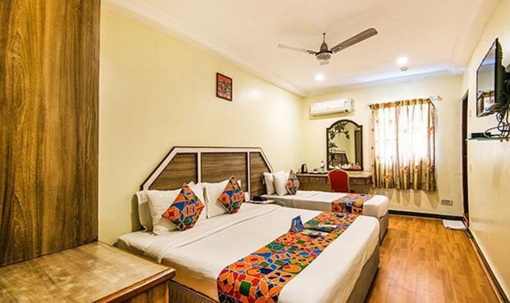 Fabhotel Green Tree Inn I