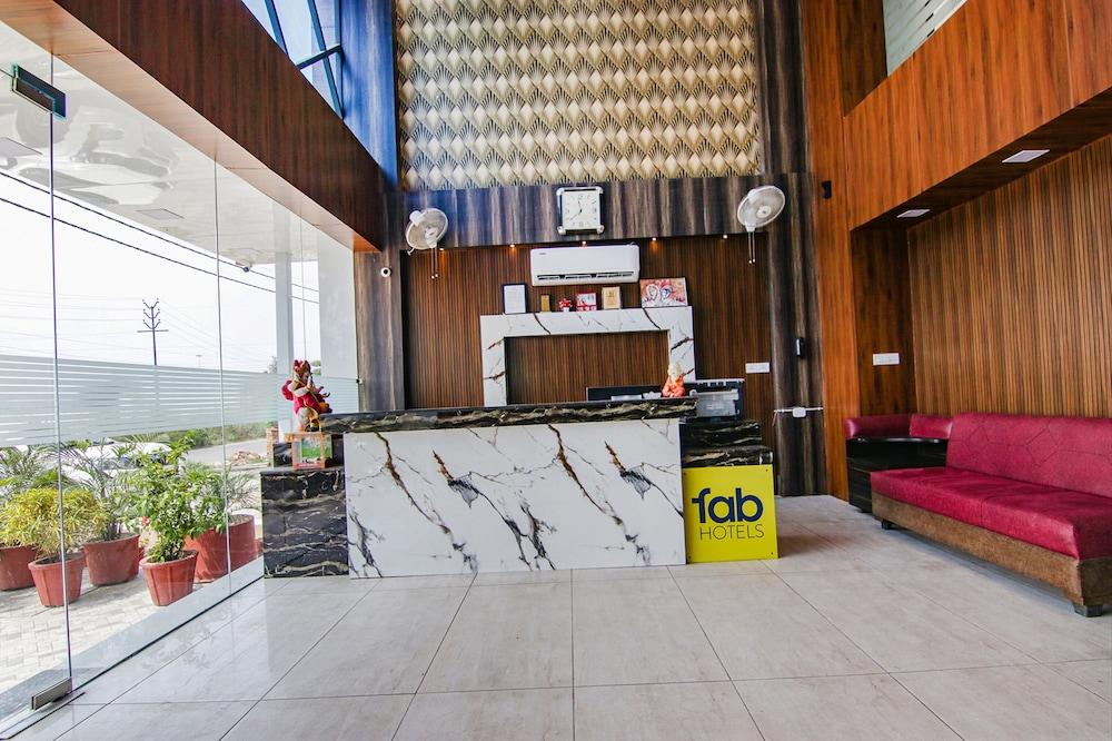 FabExpress Vistara Grand