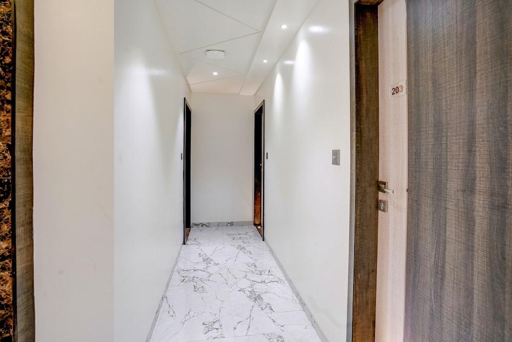 Fabhotel Poona Royal