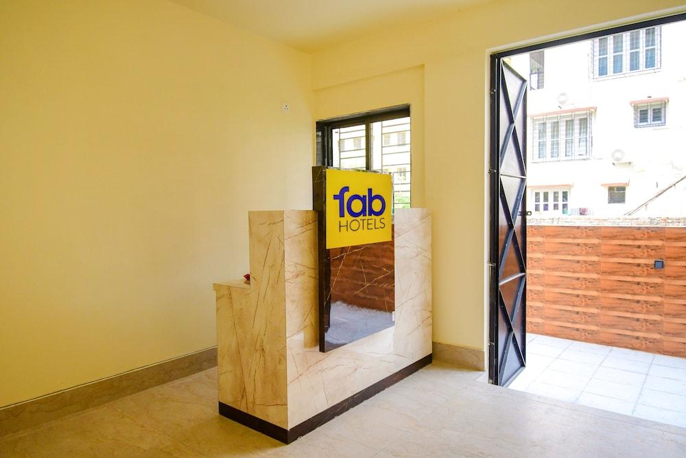 Fabhotel Moubani Residency