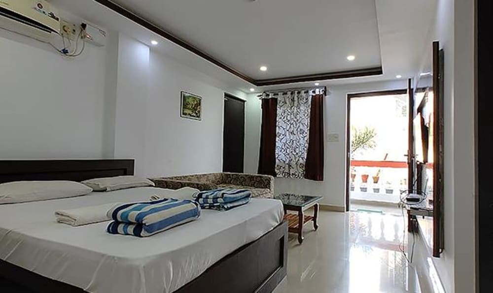 Fabexpress Vaibhav Guest House