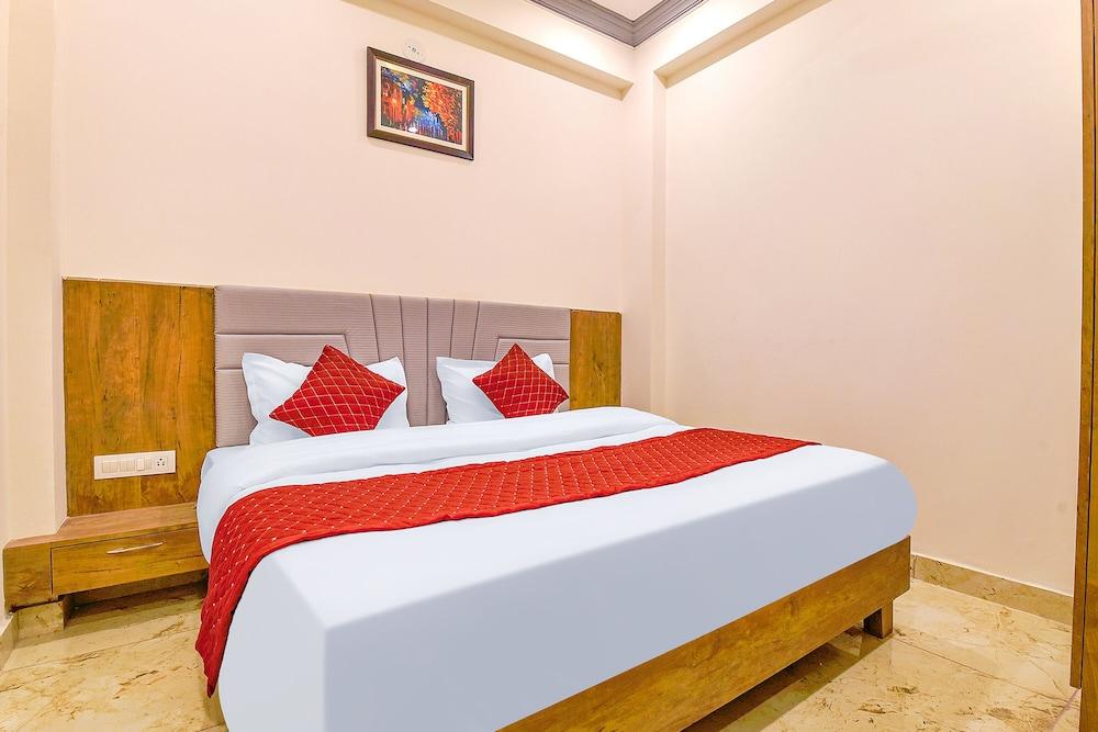 Fabhotel Infinity Blue