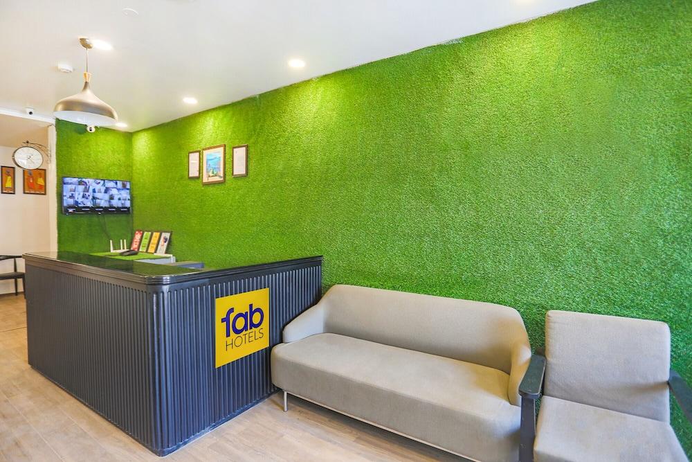 Fabexpress F9 Srinagar Garden