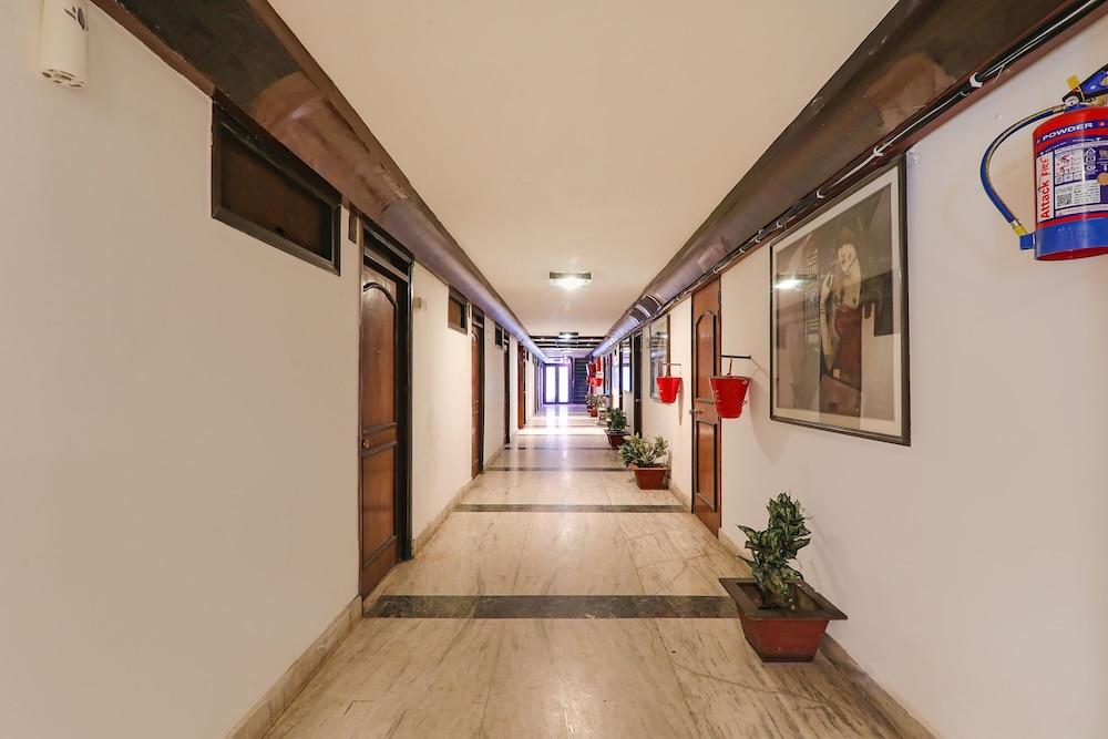 Fabhotel Prime Mohan