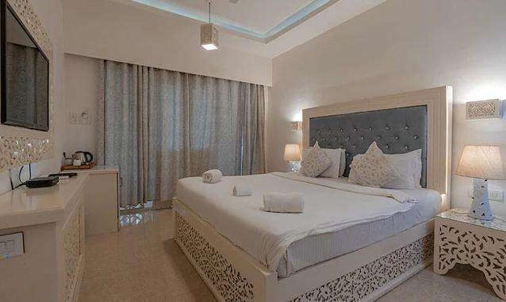 Fabhotel Zac Beach Resort