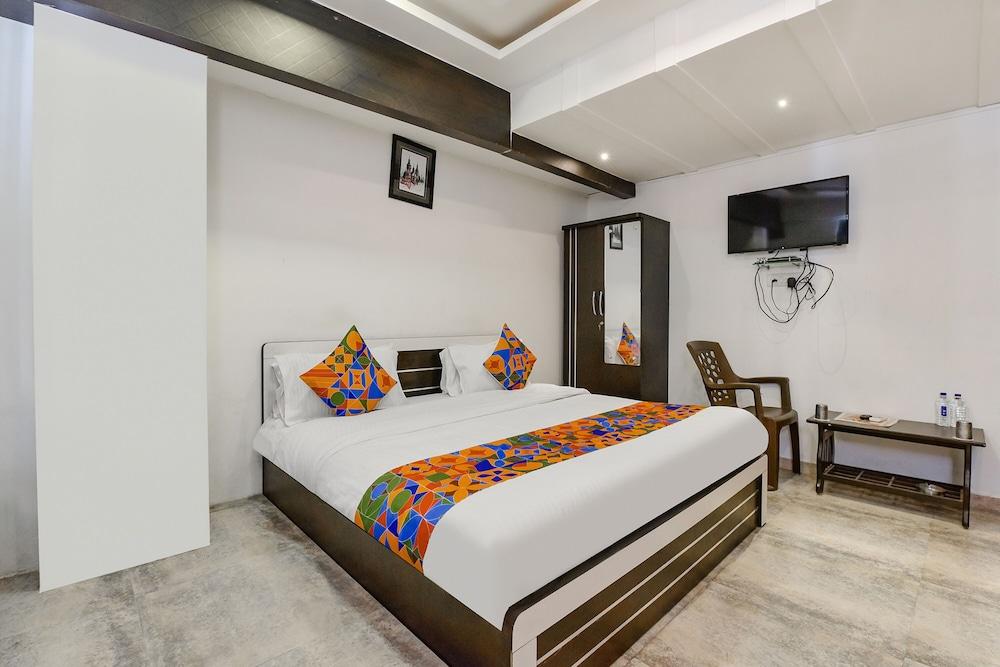 Fabhotel Shekhawat Palace