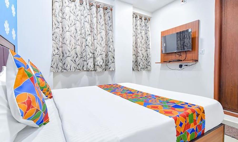 FabHotel Green Park - Nr. Geeta Mandir