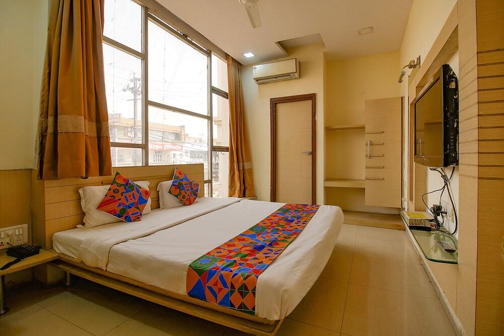 Fabexpress Maanpreet