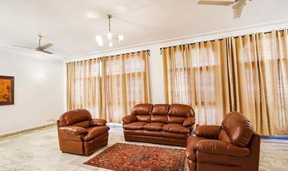 FabHotel Goodwill Homes