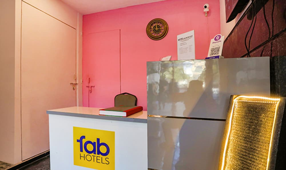 FabHotel F9 Noida Sector 27